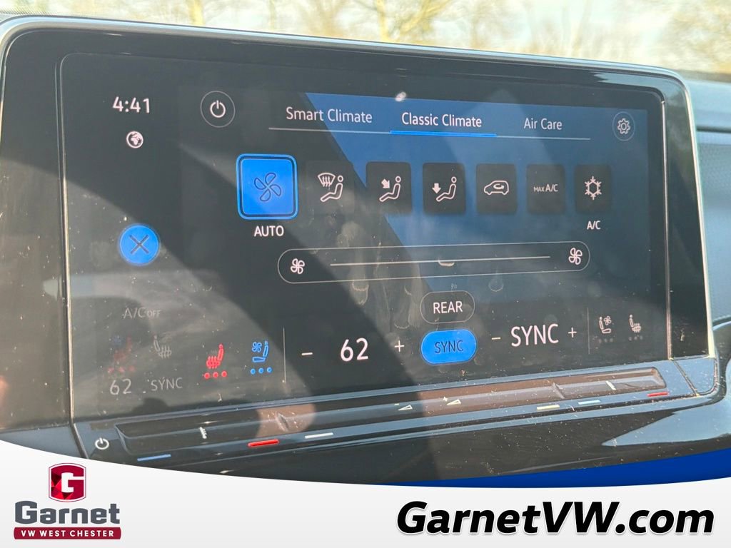 Used 2024 Volkswagen Atlas Peak Edition SE image 36