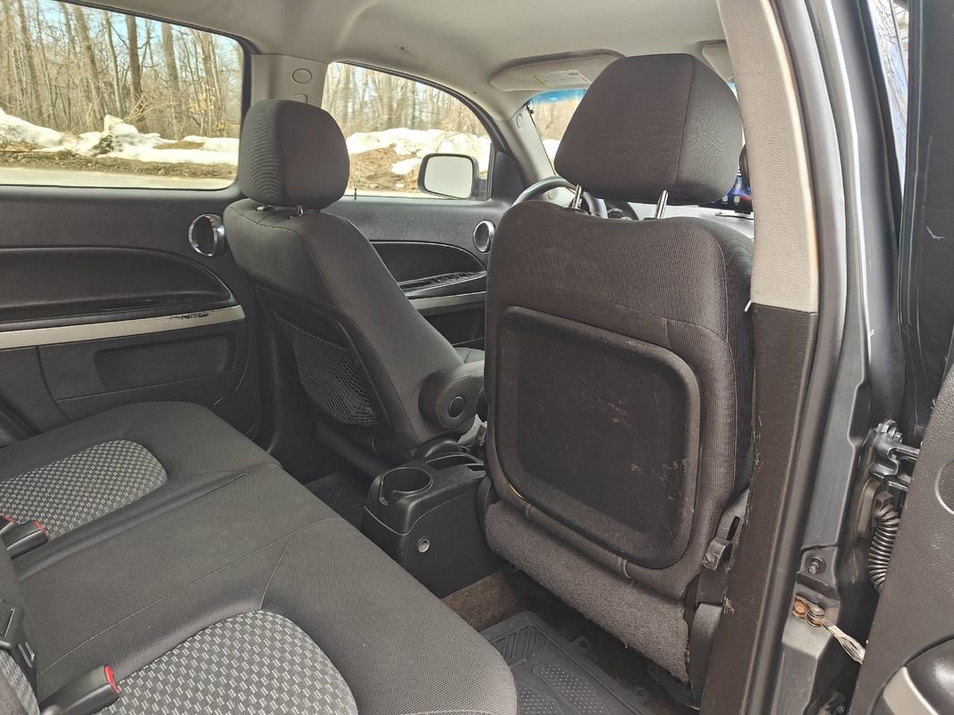 Used 2011 Chevrolet HHR LS image 19