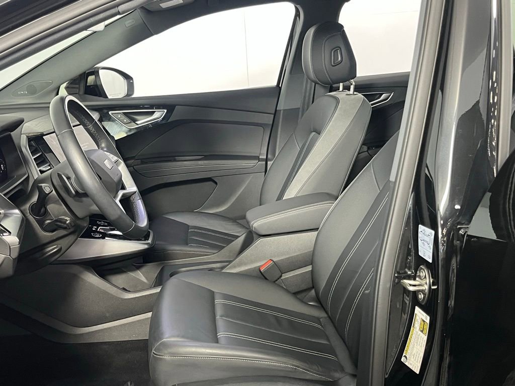 Used 2023 Audi Q4 e-tron Prestige image 14