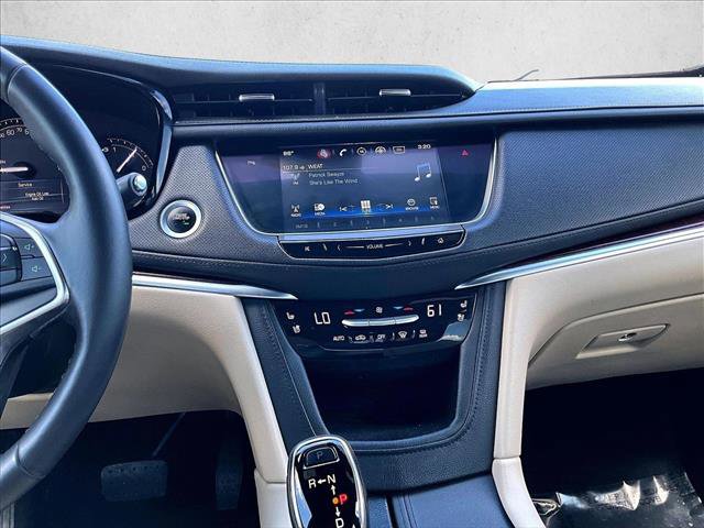Used 2018 Cadillac XT5 Premium Luxury w/ Advanced Security Package image 8