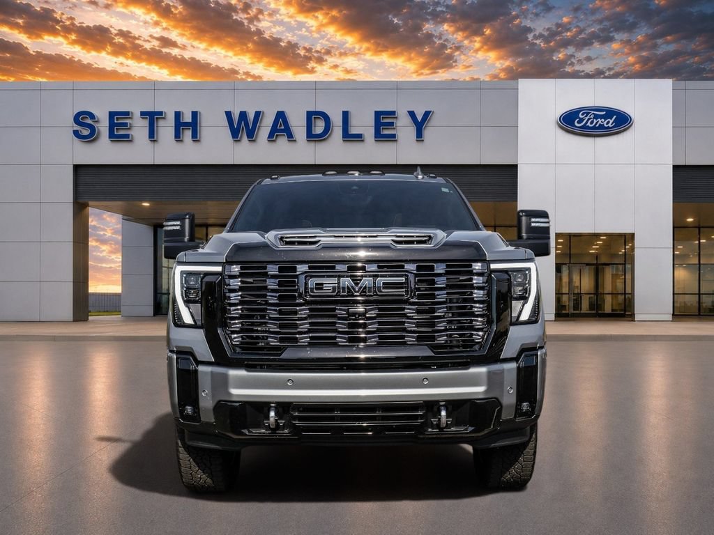 Used 2026 GMC Sierra 2500 Denali Ultimate w/ LPO, Black Badging Package AWD/4WD image 2