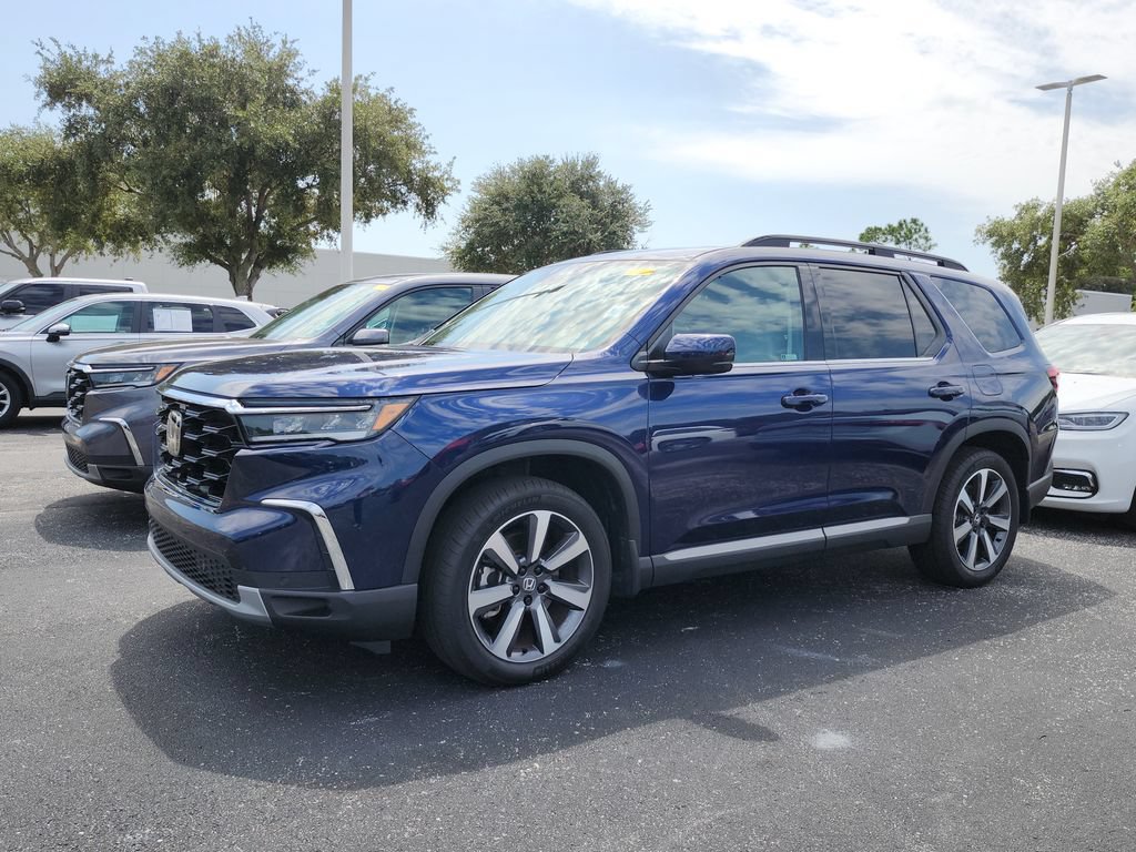 Used 2024 Honda Pilot Touring image 6