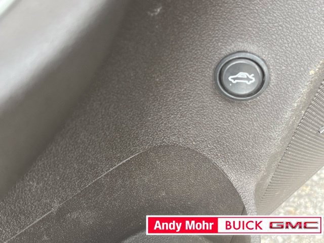 Used 2011 Chevrolet Malibu LTZ FWD image 21