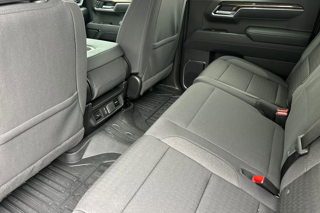 New 2026 GMC Sierra 1500 SLE image 10