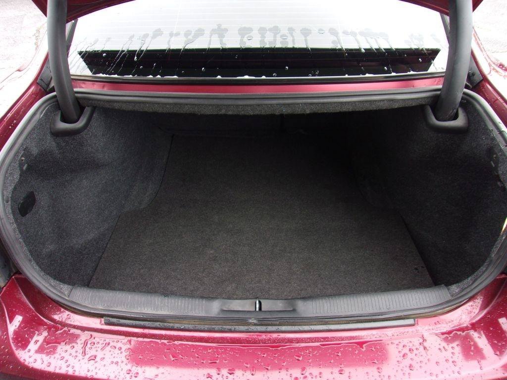 Used 2018 Dodge Charger SXT Plus RWD image 6