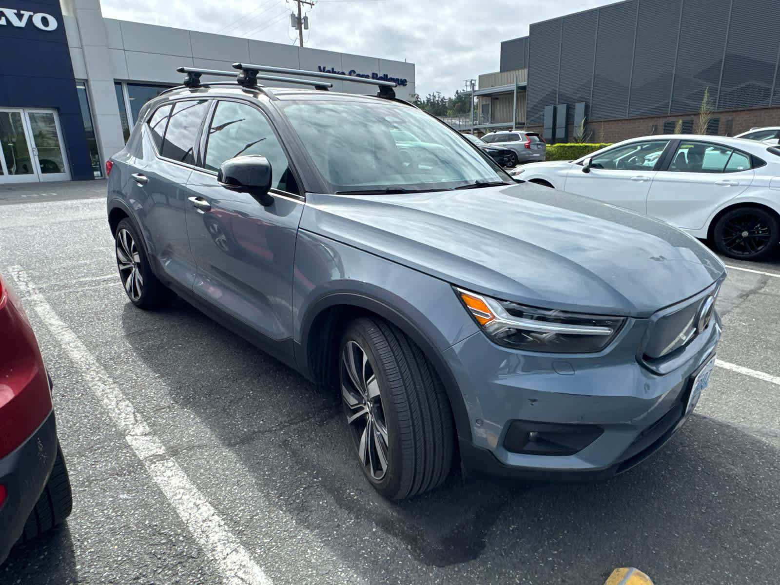 Used 2022 Volvo XC40 P8 Recharge Ultimate AWD/4WD image 2