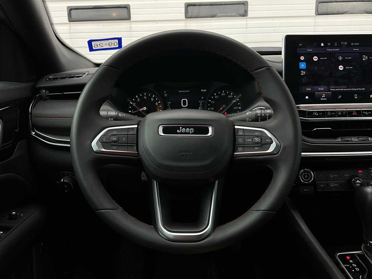 Used 2025 Jeep Compass Trailhawk AWD/4WD image 33