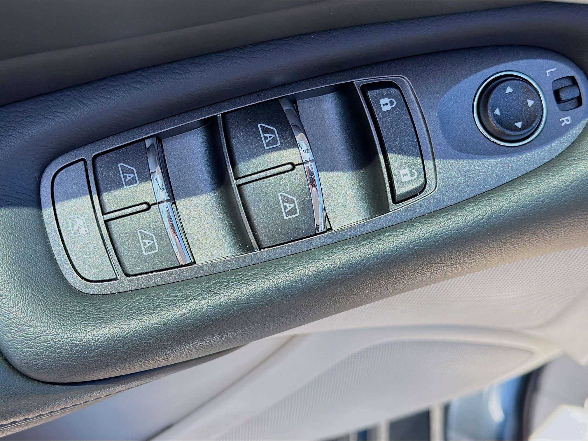 Used 2019 INFINITI Q50 Luxe w/ Essential Package (3.0T Luxe) image 22