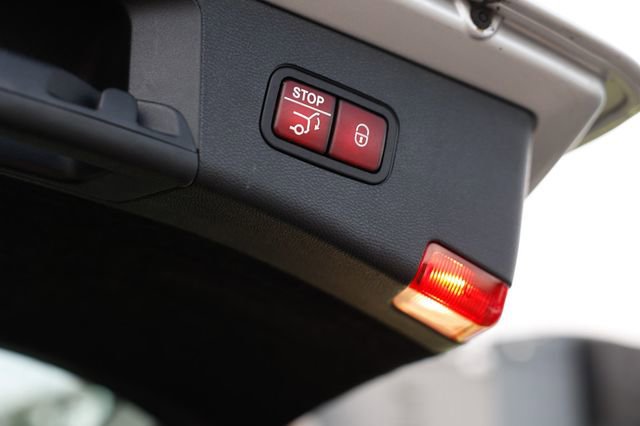 Used 2013 Mercedes-Benz E 350 4MATIC Wagon image 52