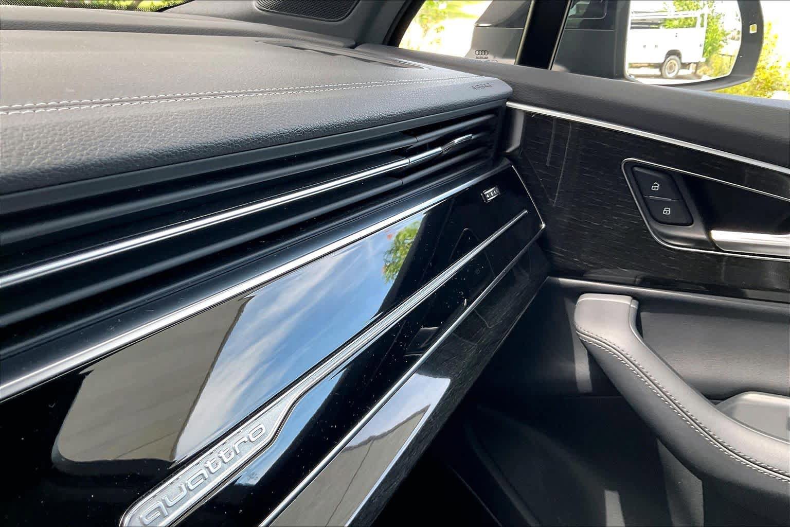 New 2023 Audi Q7 3.0T Prestige w/ Prestige Package AWD/4WD image 31