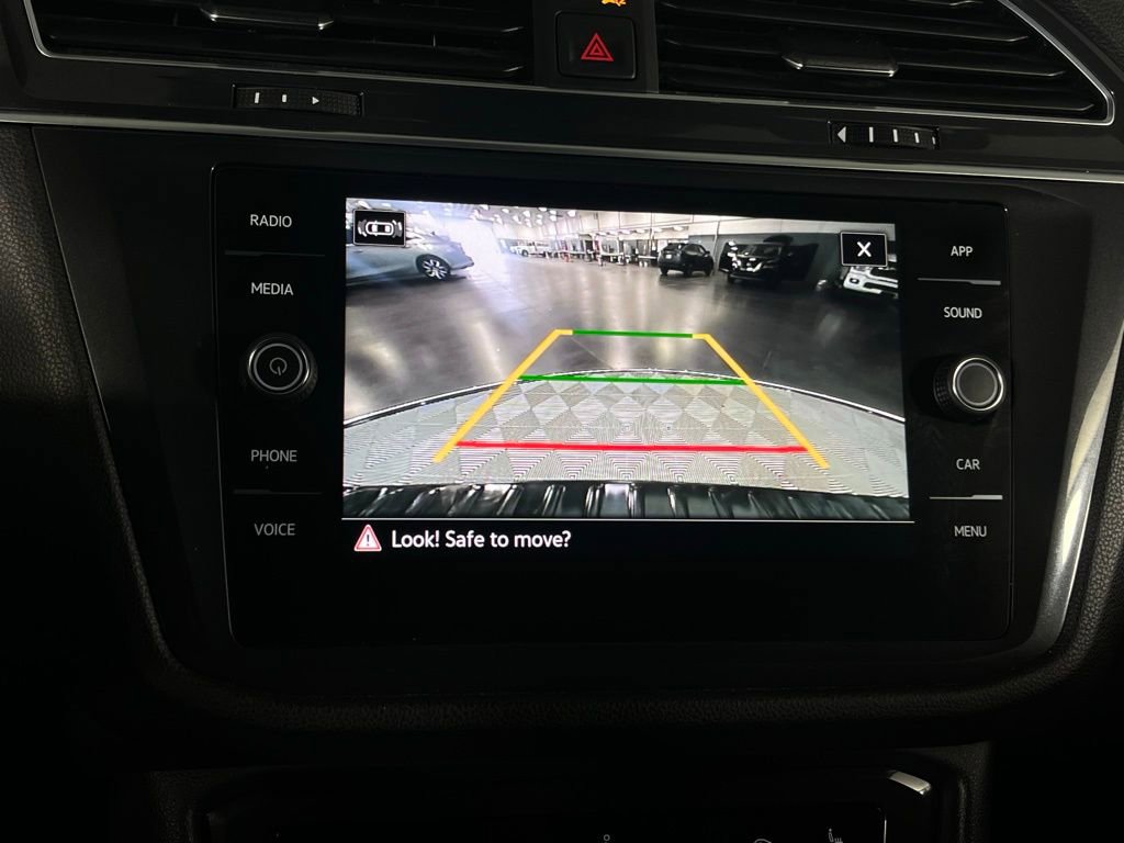 Used 2023 Volkswagen Tiguan SE R-Line image 21