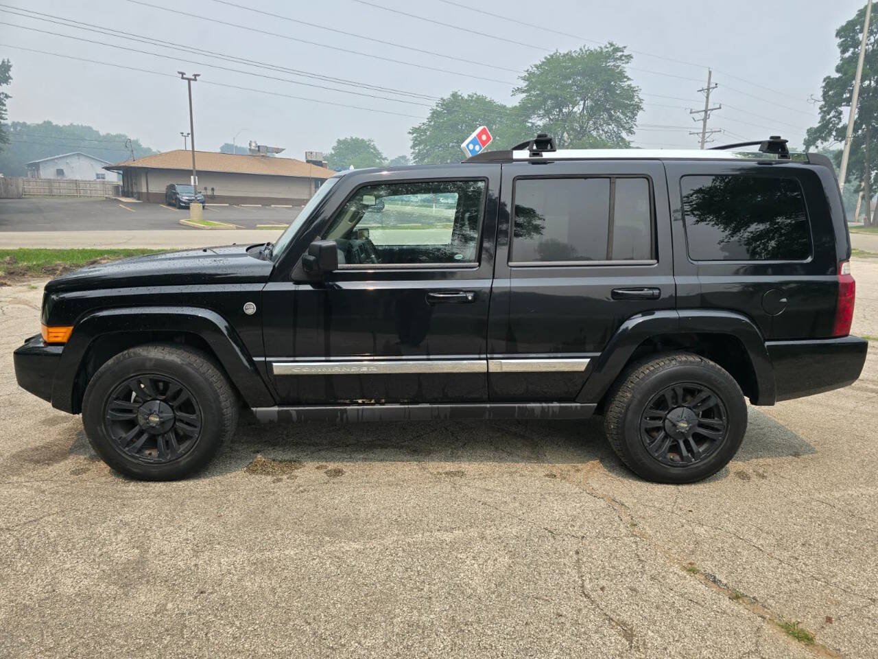 Used 2008 Jeep Commander Limited AWD/4WD image 4