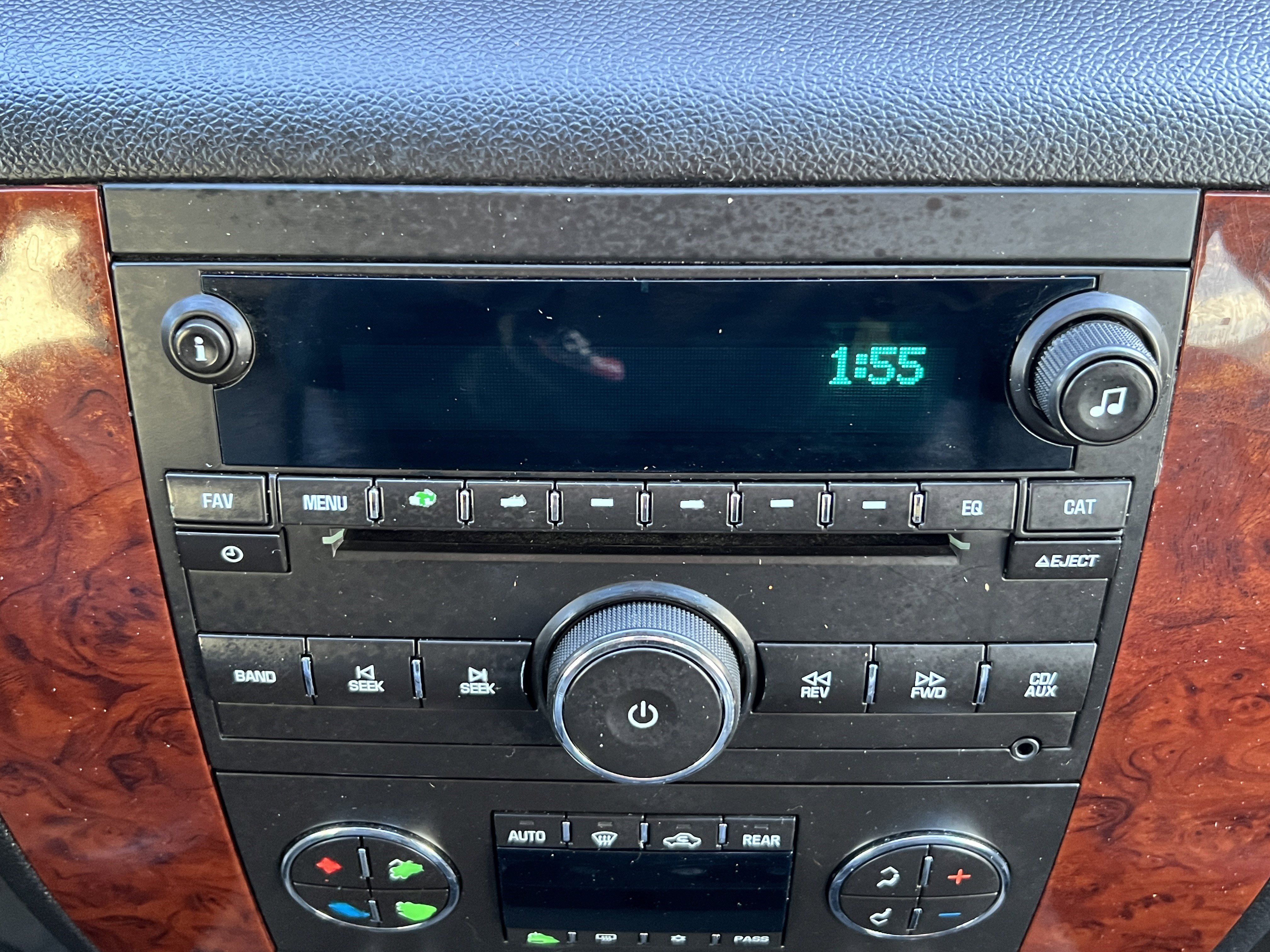 Used 2010 Chevrolet Tahoe LT image 32