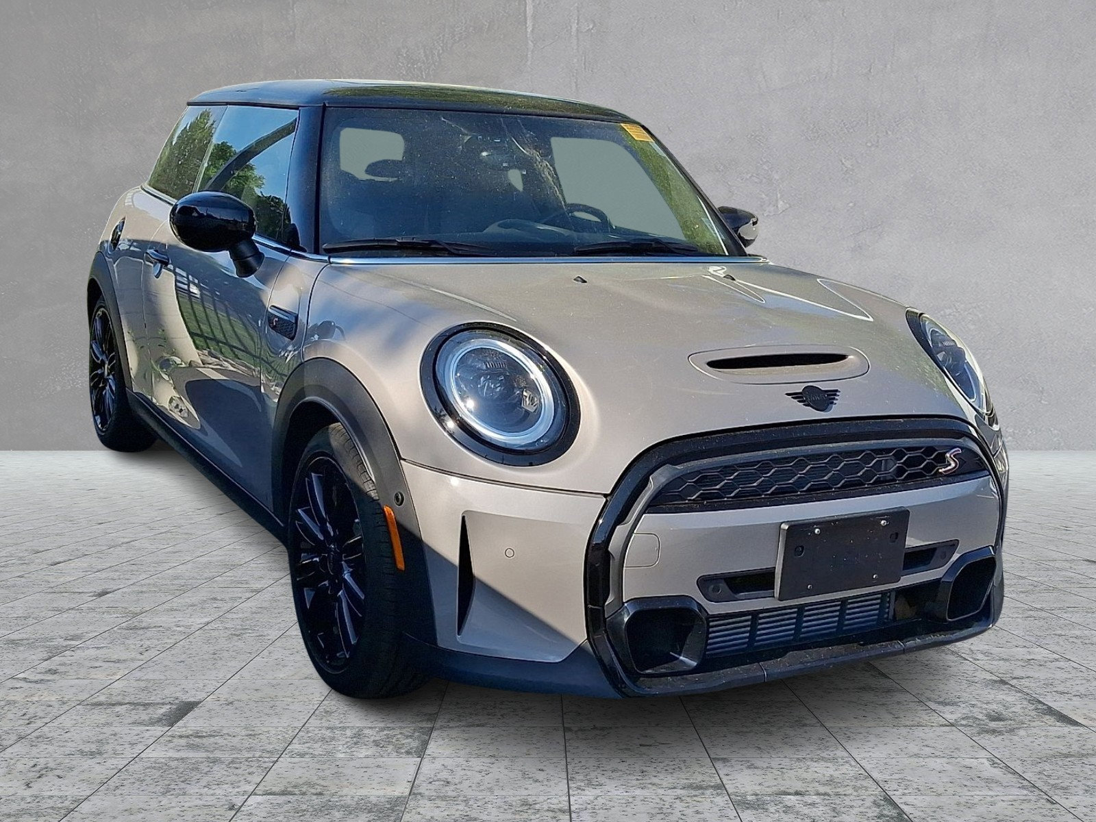 Used 2022 MINI Cooper S w/ Driver Assistance Package FWD image 1