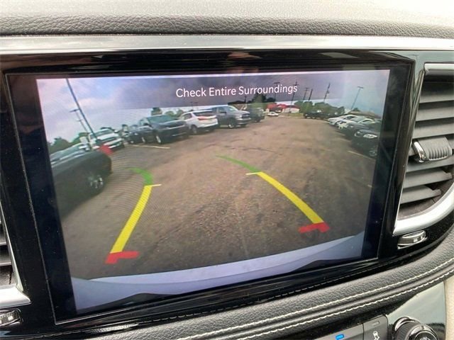 Used 2023 Chrysler Pacifica Limited image 37