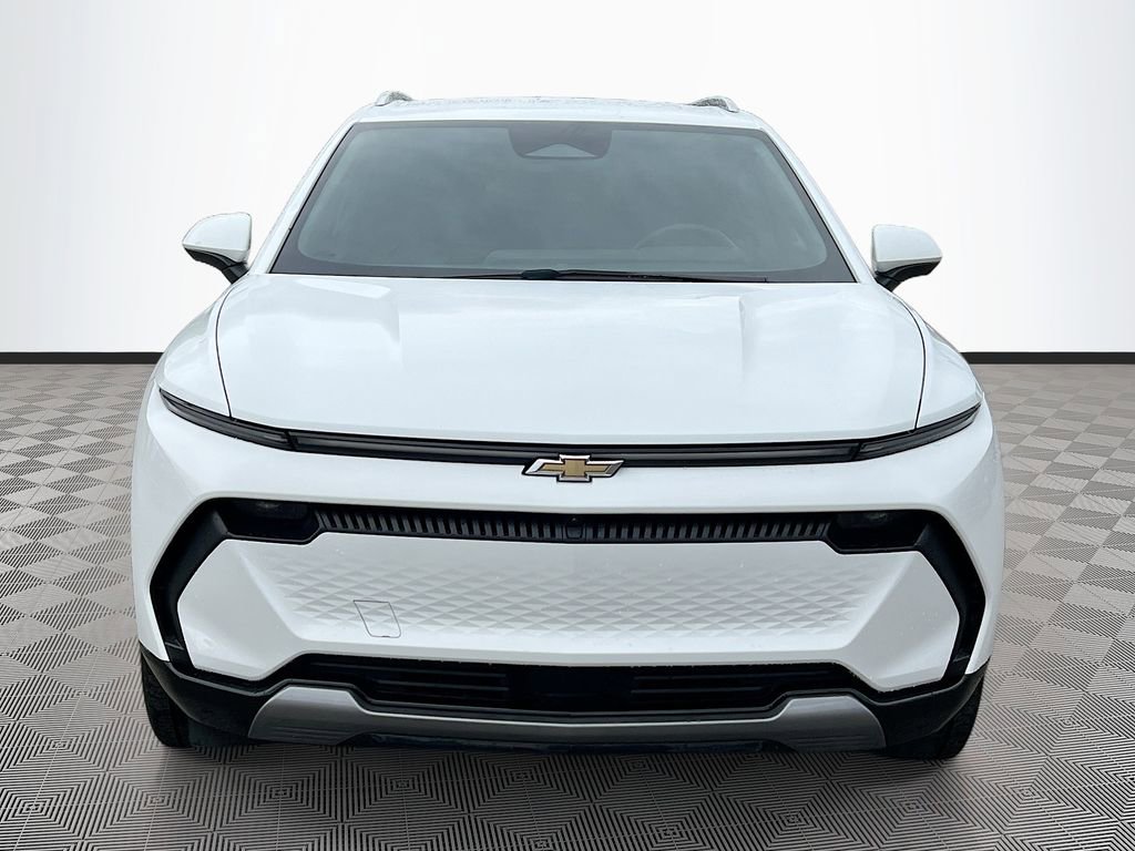 Used 2025 Chevrolet Equinox EV LT w/ Convenience Package image 2