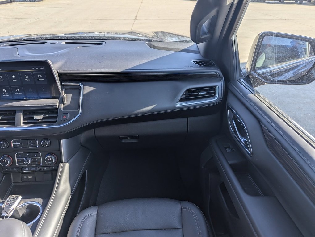 Used 2023 Chevrolet Suburban LT image 4