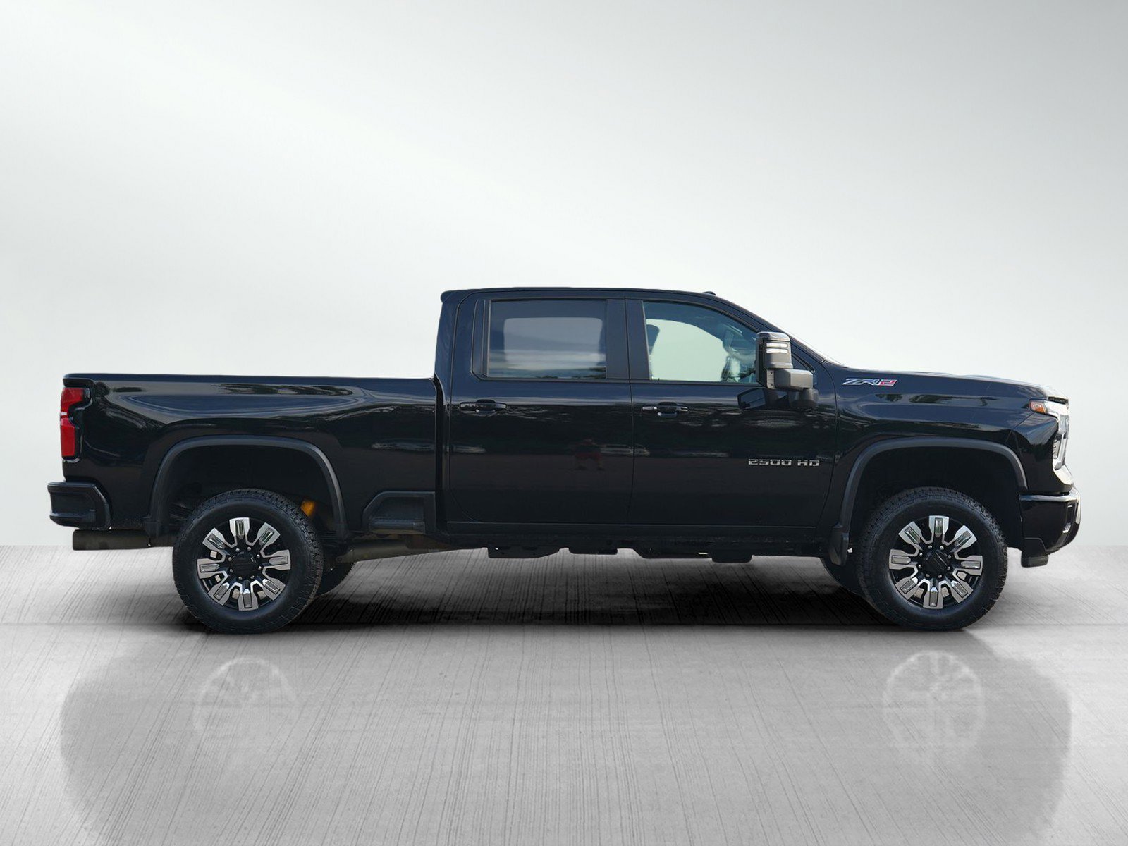Used 2024 Chevrolet Silverado 2500 ZR2 w/ Technology Package image 6
