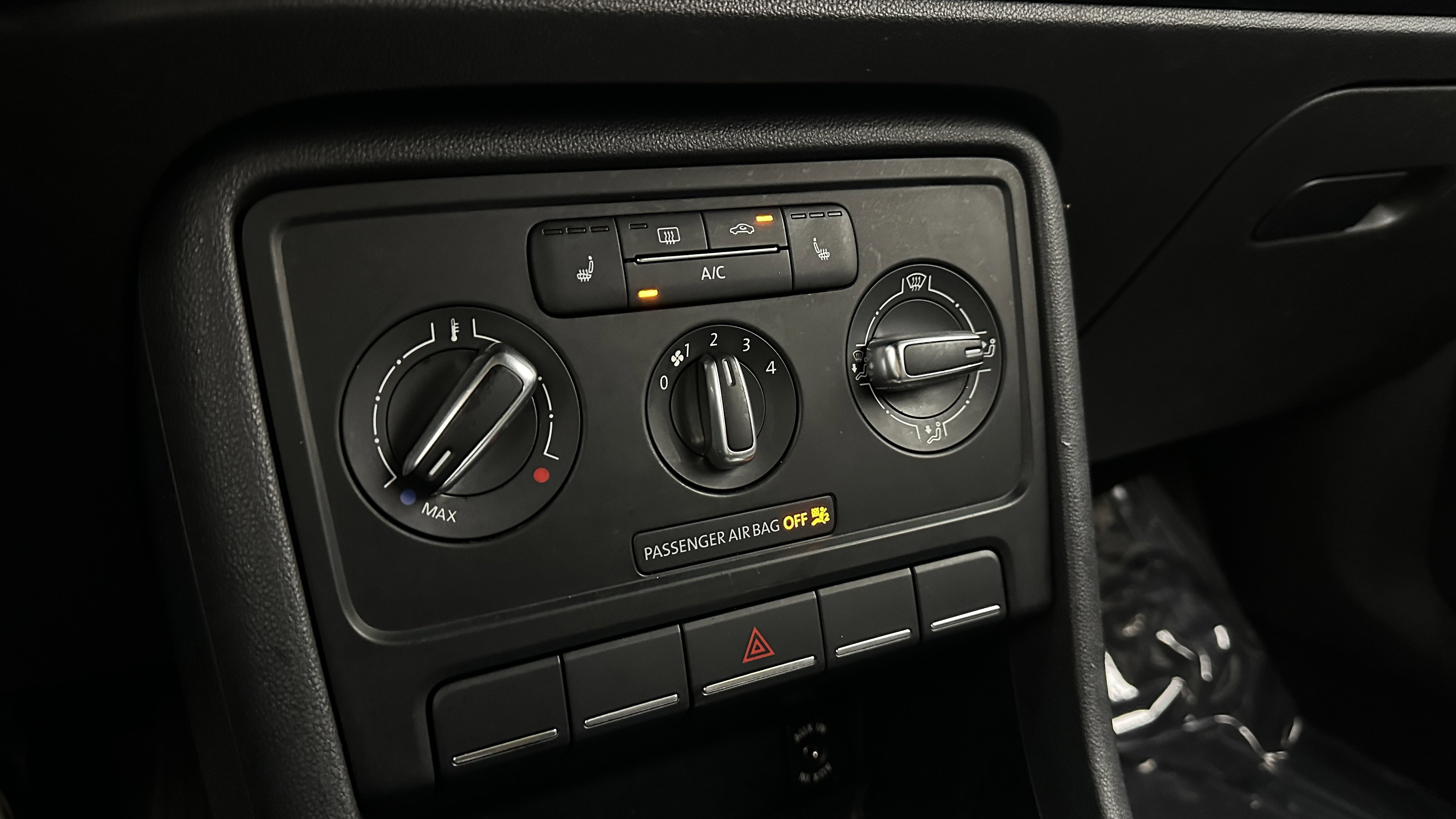 Used 2015 Volkswagen Beetle 1.8T image 15