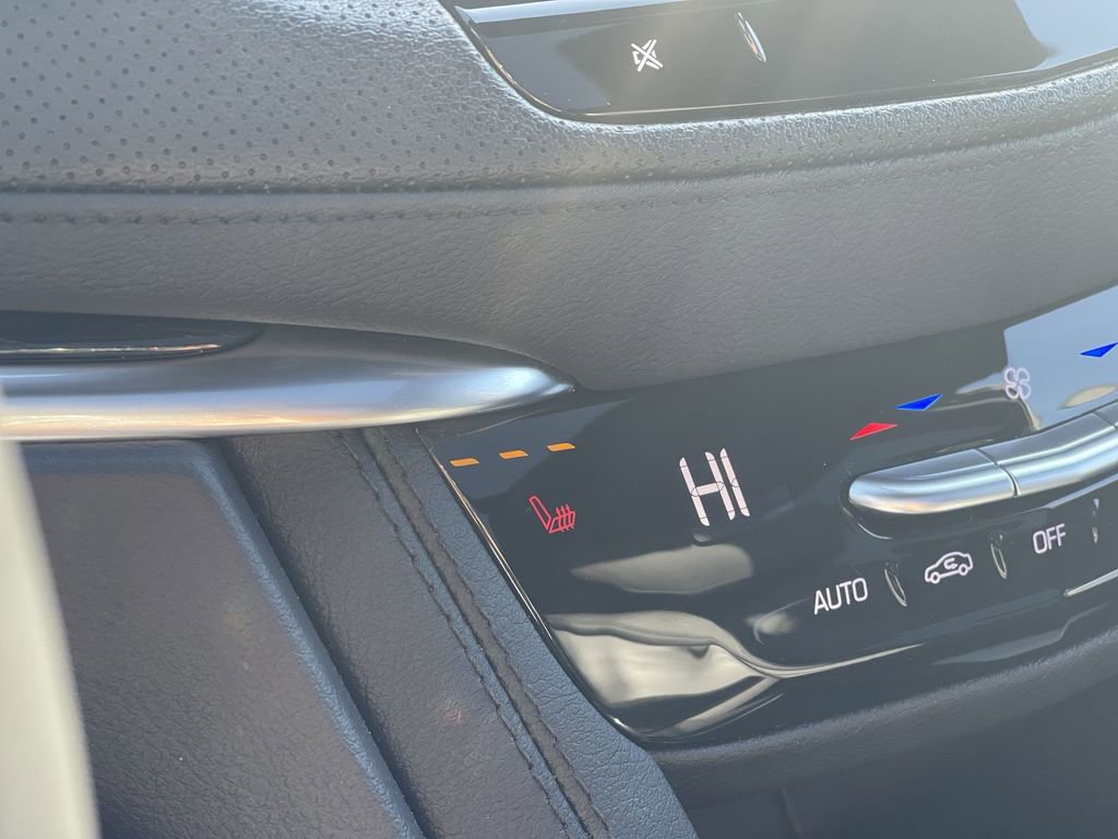 Certified 2025 Cadillac XT5 Premium Luxury image 30