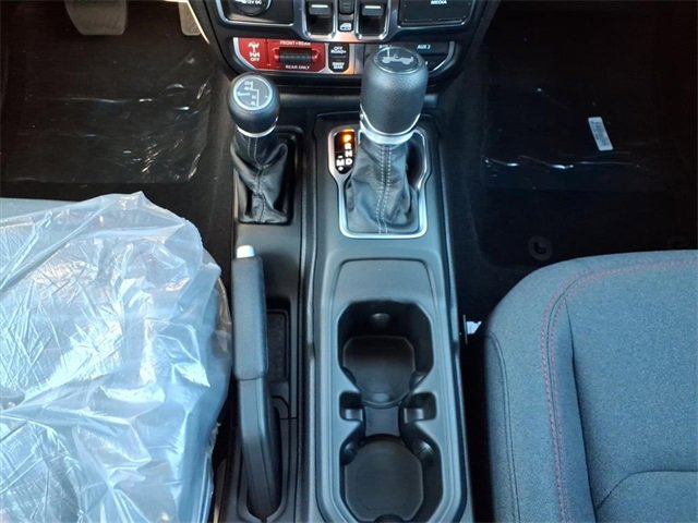 New 2026 Jeep Wrangler Unlimited Rubicon w/ Steel Bumper Group image 15