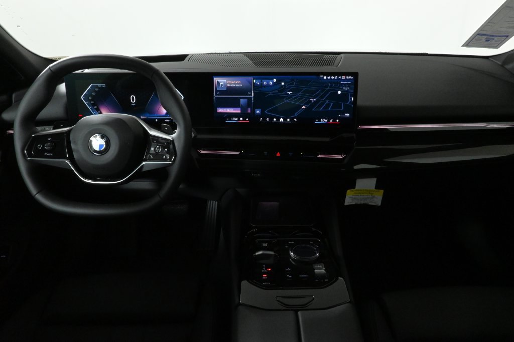 Used 2026 BMW 530i xDrive w/ Premium Package AWD/4WD image 17