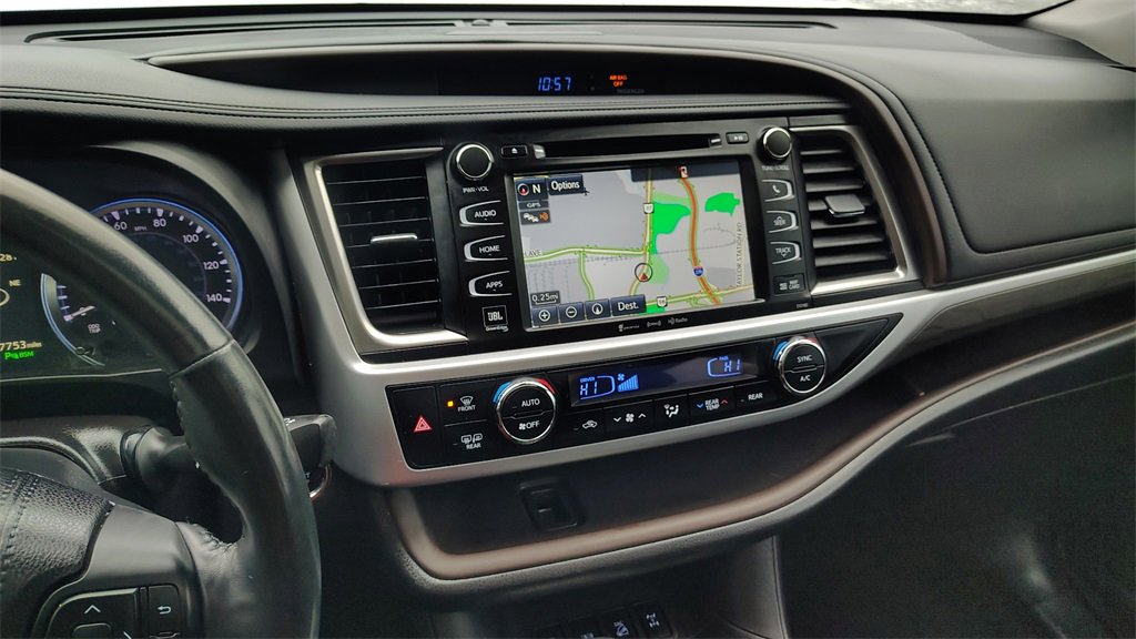 Used 2018 Toyota Highlander Limited Platinum image 19