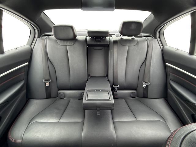 Used 2017 BMW 330i xDrive Sedan image 16