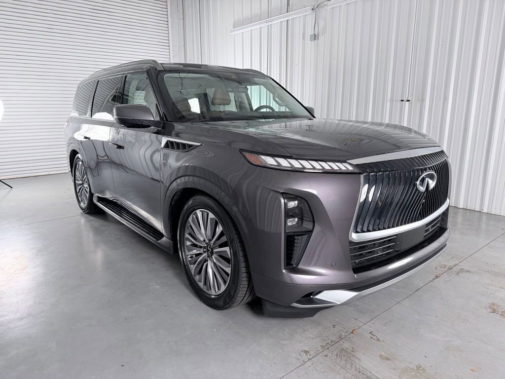 Certified 2025 INFINITI QX80 Luxe image 3