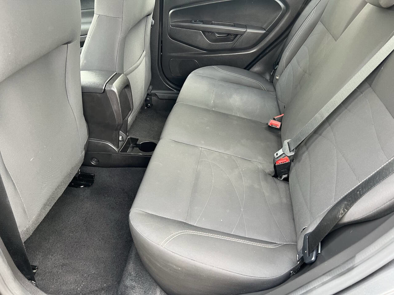 Used 2018 Ford Fiesta SE FWD image 12