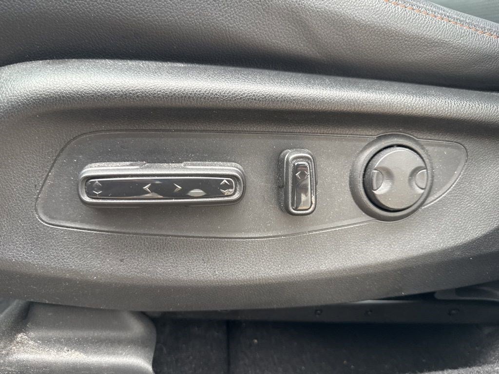 Certified 2025 Honda CR-V Sport Touring image 12