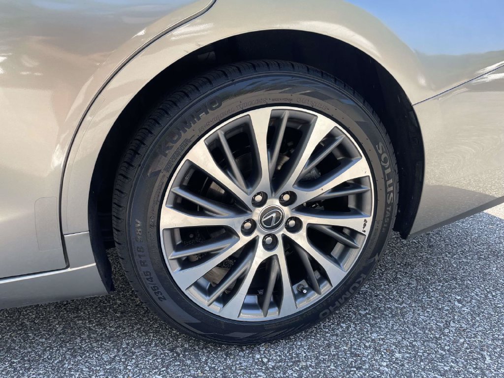 Used 2019 Lexus ES 350 w/ Accessory Package 2 FWD image 10