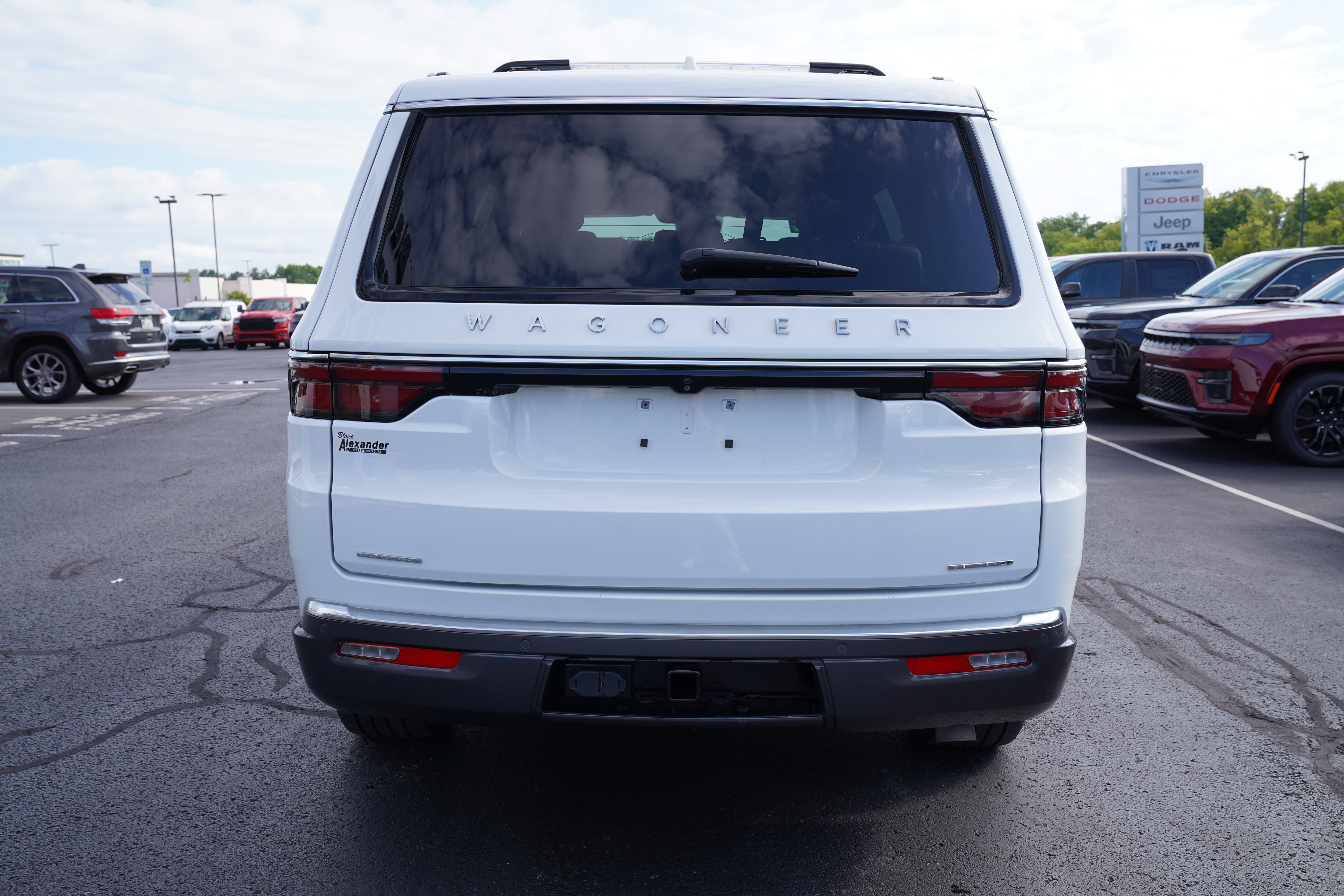 Used 2022 Jeep Wagoneer Series II AWD/4WD image 8