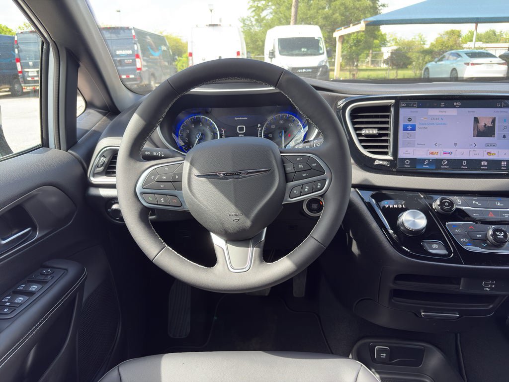 New 2026 Chrysler Voyager LX FWD image 20