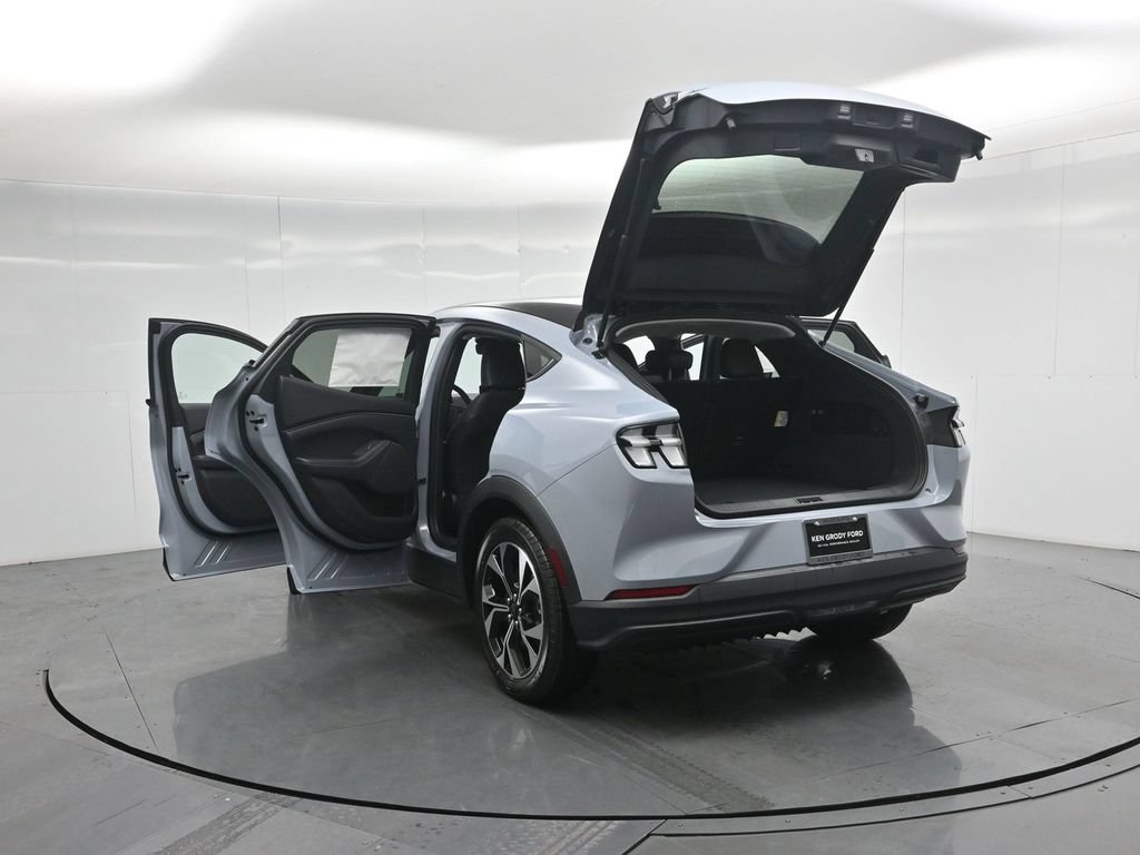 New 2026 Ford Mustang Mach-E Select RWD image 31