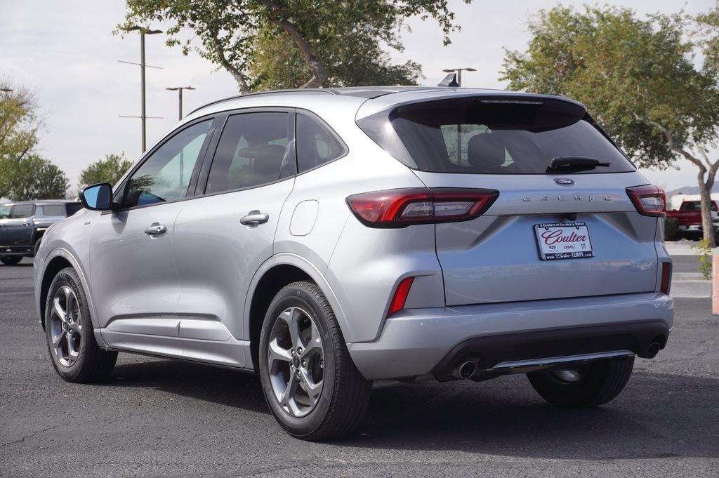 Used 2024 Ford Escape ST-Line image 3