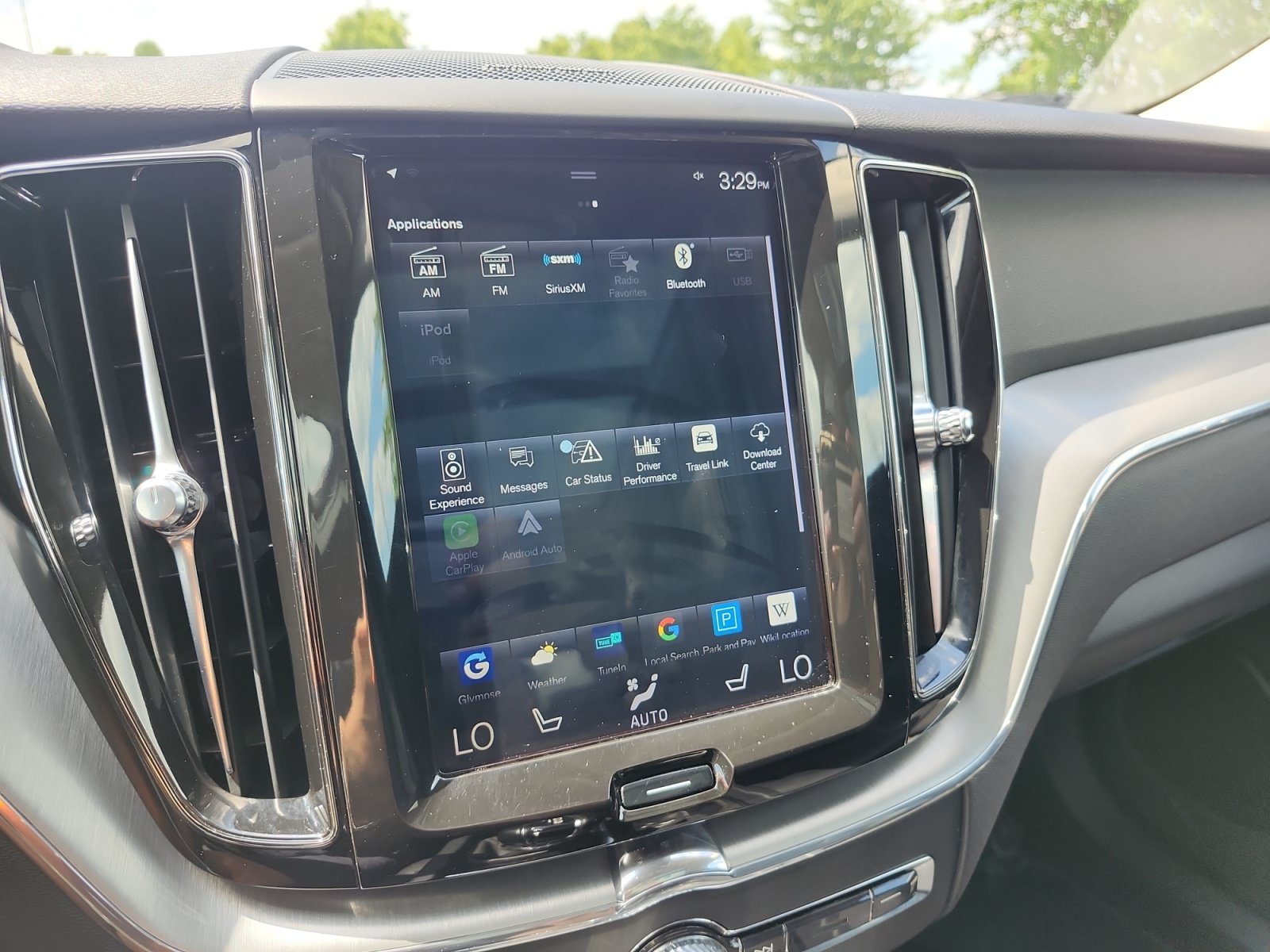 Used 2019 Volvo XC60 T5 Momentum w/ Protection Package AWD/4WD image 18