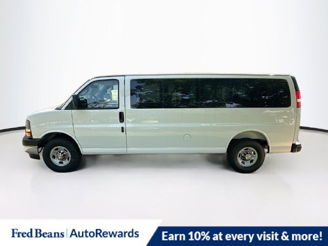 New 2026 Chevrolet Express 3500 LT w/ LT Preferred Equipment Group RWD image 3
