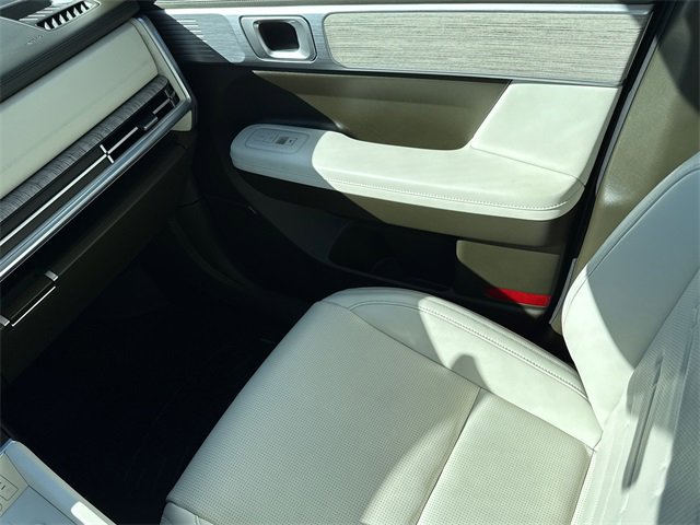Used 2024 Hyundai Santa Fe Calligraphy image 16