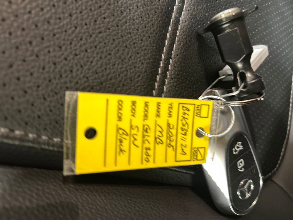 Used 2025 Mercedes-Benz GLC 300 GLC 300 image 41