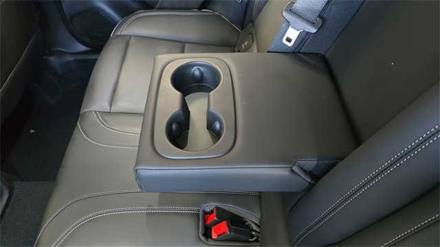 Used 2022 Buick Envision Essence w/ Safety Package image 19