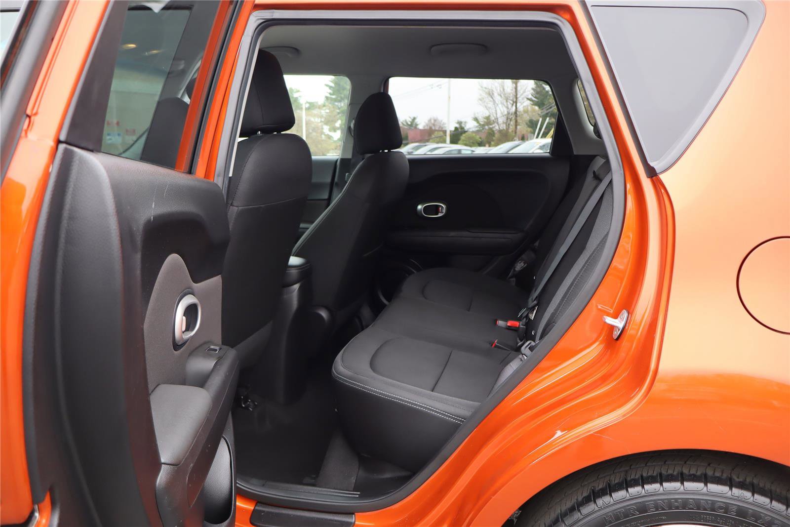 Used 2019 Kia Soul + image 23