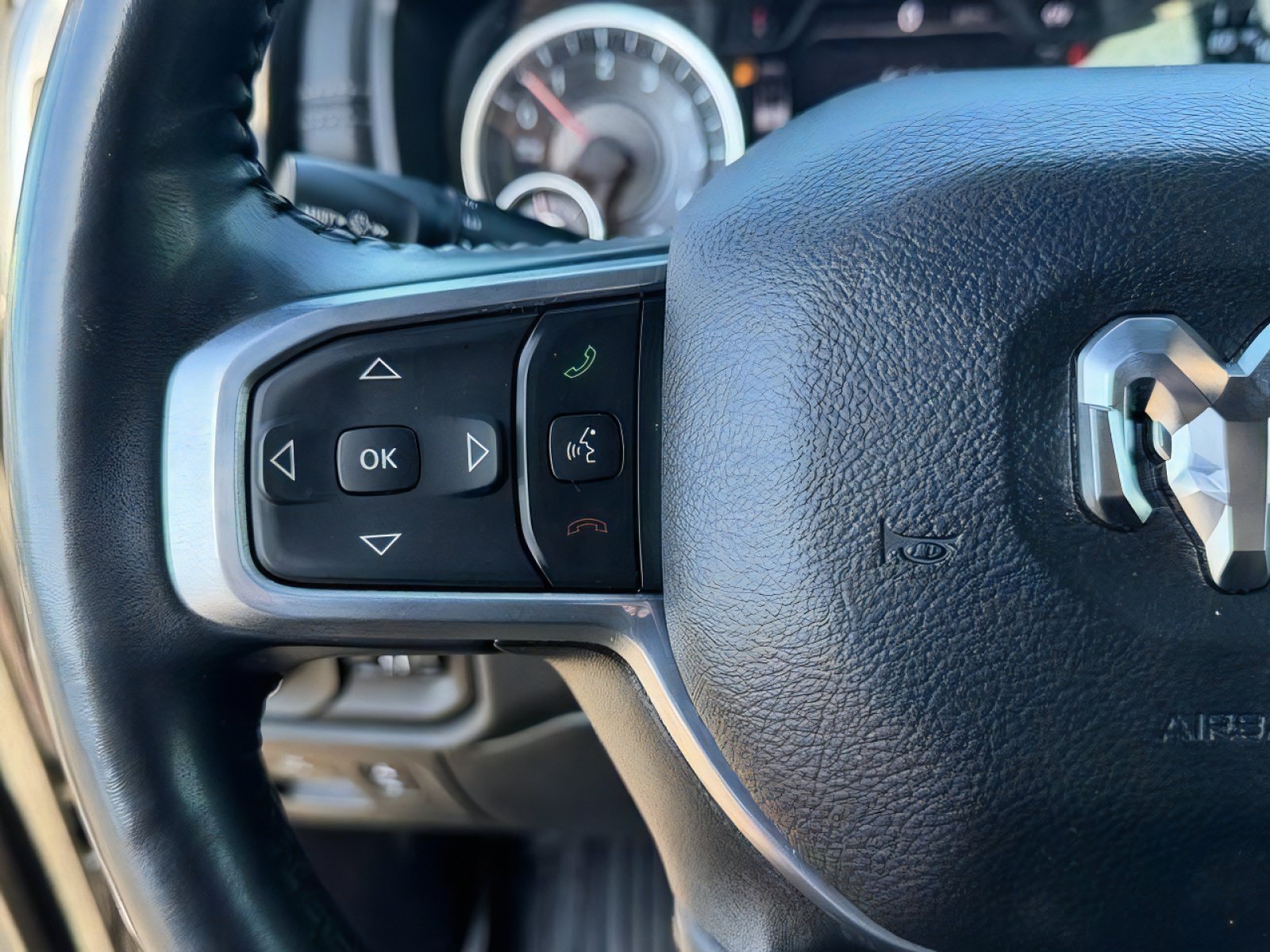 Used 2023 RAM 1500 Laramie AWD/4WD image 30