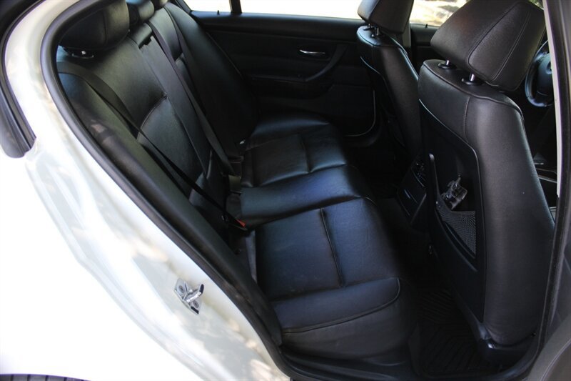 Used 2007 BMW 328i Sedan RWD image 15