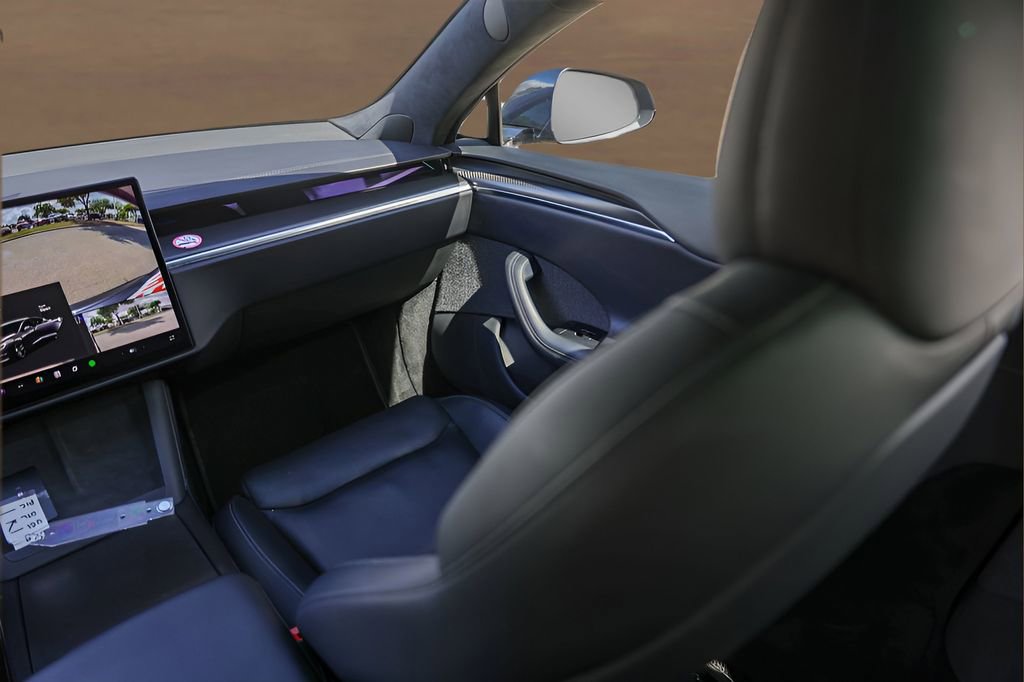 Used 2022 Tesla Model S Plaid image 27