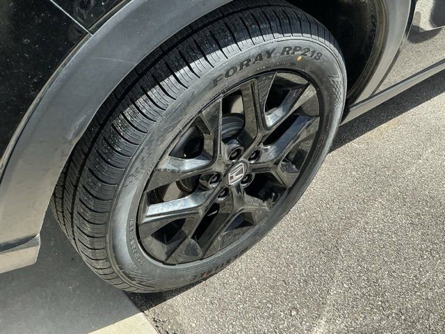 Used 2025 Honda HR-V Sport image 17