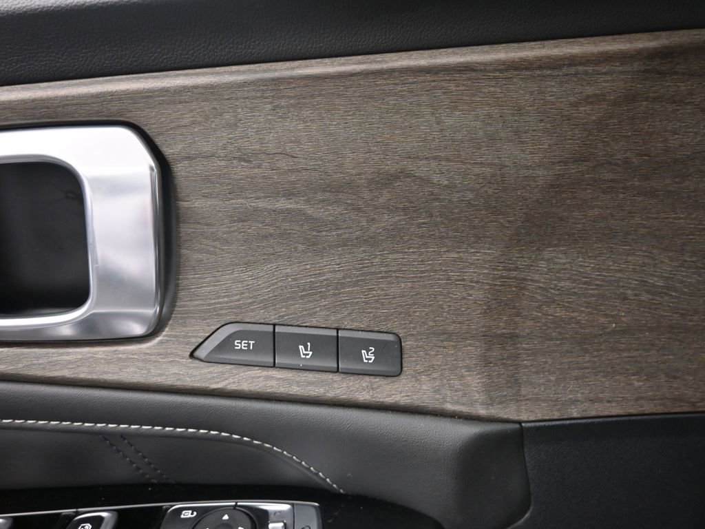 Used 2023 Kia Sorento SX Prestige image 15