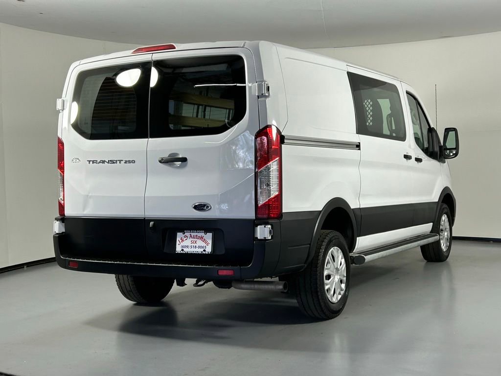 Used 2024 Ford Transit 250 Low Roof w/ Exterior Upgrade Package RWD image 7