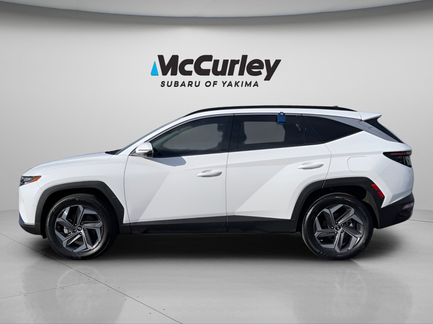 Used 2022 Hyundai Tucson Limited w/ Cargo Package image 2