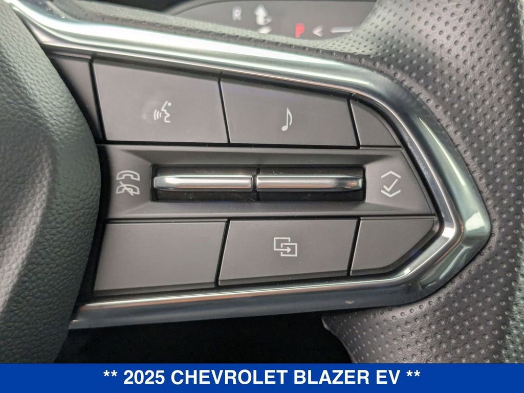 New 2025 Chevrolet Blazer EV LT image 18